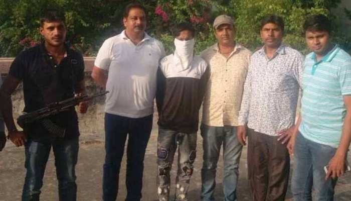 कुख्यात स्नैचर गिरफ्तार, हमेशा चोरी की बाइक से देता था वारदात को अंजाम कुख्यात स्नैचर गिरफ्तार, हमेशा चोरी की बाइक से देता था वारदात को अंजाम