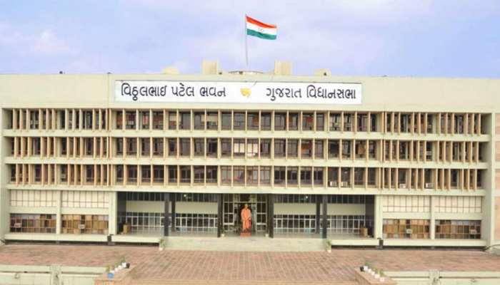 गुजरात- ग्रेजुएट MLA से ज्यादा कमा रहे हैं अनपढ़ विधायक: ADR गुजरात- ग्रेजुएट MLA से ज्यादा कमा रहे हैं अनपढ़ विधायक: ADR