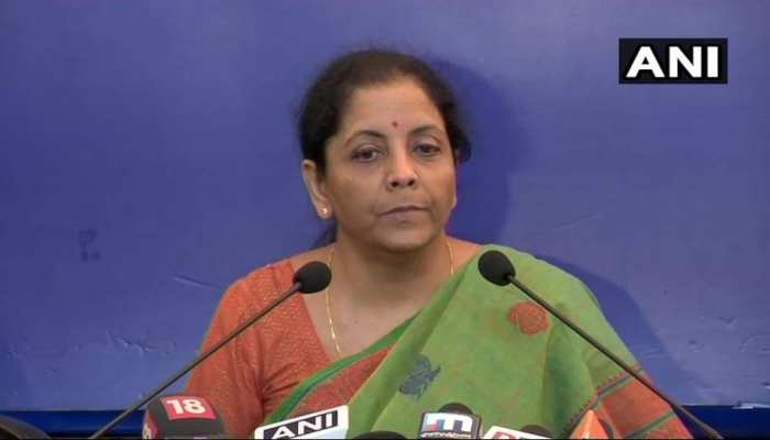 UPA के मुकाबले 9% कम कीमत पर राफेल विमान खरीद रही है एनडीए सरकार: रक्षा मंत्री UPA के मुकाबले 9% कम कीमत पर राफेल विमान खरीद रही है एनडीए सरकार: रक्षा मंत्री