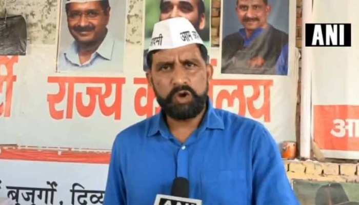 रेवाड़ी गैंगरेपः मुआवजे की रकम से नाराज AAP नेता ने सीएम खट्टर को लेकर दिया विवादित बयान रेवाड़ी गैंगरेपः मुआवजे की रकम से नाराज AAP नेता ने सीएम खट्टर को लेकर दिया विवादित बयान