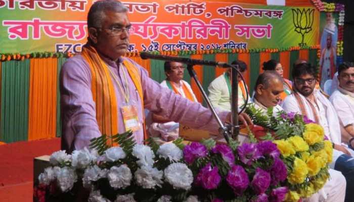 पश्चिम बंगाल: बीजेपी ने लगाया आरोप, कहा- TMC का शासन सुशासन नहीं, आतंक का राज है पश्चिम बंगाल: बीजेपी ने लगाया आरोप, कहा- TMC का शासन सुशासन नहीं, आतंक का राज है