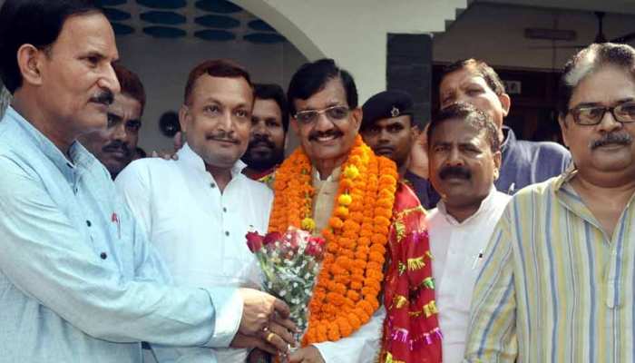 लोकसभा चुनाव से बिहार में कांग्रेस ने खेला सवर्ण कार्ड, मदन मोहन झा को सौंपी कमान लोकसभा चुनाव से बिहार में कांग्रेस ने खेला सवर्ण कार्ड, मदन मोहन झा को सौंपी कमान