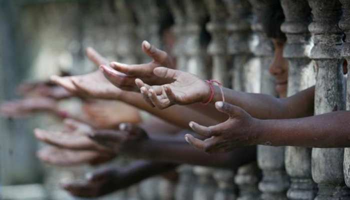 झारखंड : नौकरी के नाम पर दलाल ने युवकों को हिमाचल में बेचा, 20 हजार में की सौदेबाजी झारखंड : नौकरी के नाम पर दलाल ने युवकों को हिमाचल में बेचा, 20 हजार में की सौदेबाजी