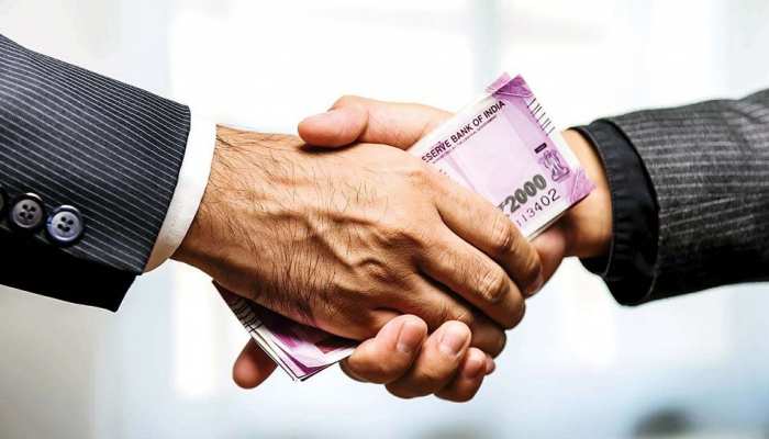 मोदी सरकार के कैबिनेट मंत्री ने की शिकायत- लोन नहीं दे रहे हैं बैंक मोदी सरकार के कैबिनेट मंत्री ने की शिकायत- लोन नहीं दे रहे हैं बैंक