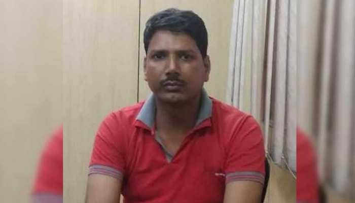 पाकिस्तान के हनीट्रैप में फंसा एक और भारतीय जवान, ISI के लिए करता था जासूसी, गिरफ्तार पाकिस्तान के हनीट्रैप में फंसा एक और भारतीय जवान, ISI के लिए करता था जासूसी, गिरफ्तार
