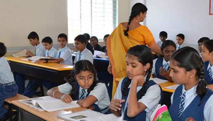 MP व्यापमं भर्ती 2018 : 17000 टीचरों की निकली वैकेंसी, 25 सितंबर तक करें एप्लाई MP व्यापमं भर्ती 2018 : 17000 टीचरों की निकली वैकेंसी, 25 सितंबर तक करें एप्लाई