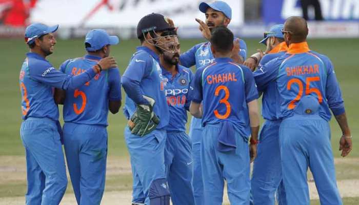 Asia Cup 2018: आज भारत और बांग्लादेश के बीच मुकाबला, जडेजा या चाहर को मिल सकता है मौका Asia Cup 2018: आज भारत और बांग्लादेश के बीच मुकाबला, जडेजा या चाहर को मिल सकता है मौका