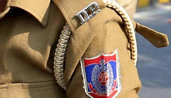 दिल्ली पुलिस के ACP पर रेप का आरोप, मामला दर्ज दिल्ली पुलिस के ACP पर रेप का आरोप, मामला दर्ज