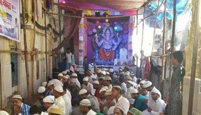 मध्यप्रदेश का एक ऐसा शहर जहां हिंदू-मुसलमान साथ मना रहे हैं गणेश चतुर्थी और मुहर्रम मध्यप्रदेश का एक ऐसा शहर जहां हिंदू-मुसलमान साथ मना रहे हैं गणेश चतुर्थी और मुहर्रम