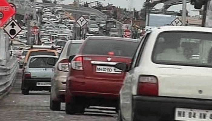CAR-बाइक का बीमा हो जाएगा महंगा, जानिए क्या है इसके पीछे की वजह CAR-बाइक का बीमा हो जाएगा महंगा, जानिए क्या है इसके पीछे की वजह