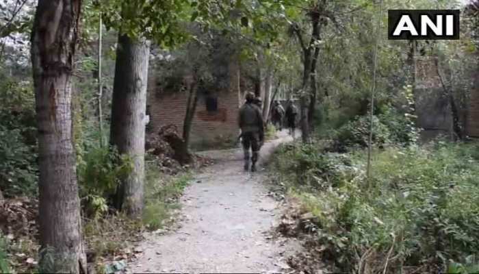 पुलवामा : आतंकियों की तलाश में सुरक्षाबलों का सर्च ऑपरेशन जारी, अभी तक 5 आतंकी ढेर पुलवामा : आतंकियों की तलाश में सुरक्षाबलों का सर्च ऑपरेशन जारी, अभी तक 5 आतंकी ढेर