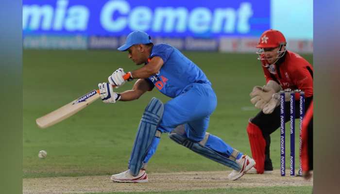 जानिए ‘ग्रेट’ धोनी का विकेट लेने पर, कैसे उन्हीं का फैन हो गया हॉन्गकॉन्ग का यह बॉलर जानिए ‘ग्रेट’ धोनी का विकेट लेने पर, कैसे उन्हीं का फैन हो गया हॉन्गकॉन्ग का यह बॉलर