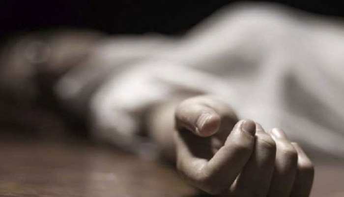 बोकारोः प्रेम-प्रसंग मामले में लड़की के पिता ने प्रेमी को कुल्हाड़ी से काटा, मौत बोकारोः प्रेम-प्रसंग मामले में लड़की के पिता ने प्रेमी को कुल्हाड़ी से काटा, मौत