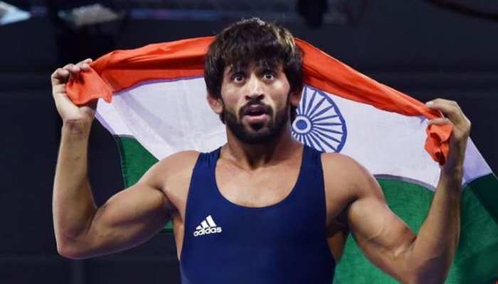 बजरंग पूनिया की जगह विराट कोहली को खेल रत्न के लिए क्यों चुना गया, खेल मंत्रालय ने दी सफाई बजरंग पूनिया की जगह विराट कोहली को खेल रत्न के लिए क्यों चुना गया, खेल मंत्रालय ने दी सफाई