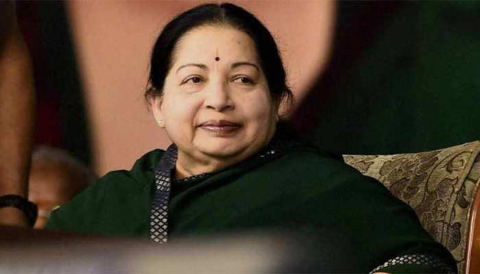 जयललिता की बायोपिक 'द आयरन लेडी' का पोस्टर हुआ रिलीज जयललिता की बायोपिक 'द आयरन लेडी' का पोस्टर हुआ रिलीज
