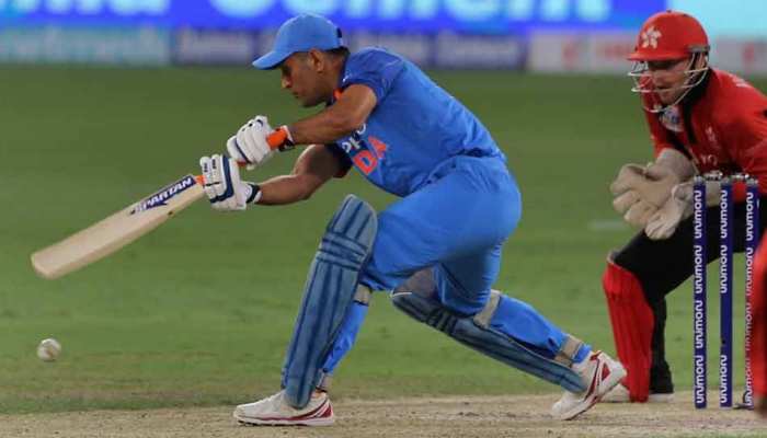 Asia Cup : 47 साल के वनडे इतिहास में सबसे बुजुर्ग बैटिंग लाइनअप के साथ खेल रही है टीम इंडिया Asia Cup : 47 साल के वनडे इतिहास में सबसे बुजुर्ग बैटिंग लाइनअप के साथ खेल रही है टीम इंडिया