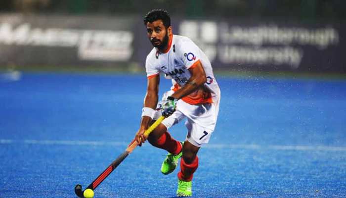 Hockey: अर्जुन अवॉर्ड सिर्फ मेरा नहीं, इसमें मेरे साथियों की मेहनत भी शामिल है : मनप्रीत Hockey: अर्जुन अवॉर्ड सिर्फ मेरा नहीं, इसमें मेरे साथियों की मेहनत भी शामिल है : मनप्रीत