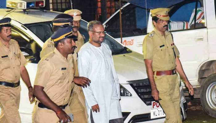 केरल नन रेप केस : 6 अक्टूबर तक पुलिस रिमांड पर भेजा गया आरोपी बिशप केरल नन रेप केस : 6 अक्टूबर तक पुलिस रिमांड पर भेजा गया आरोपी बिशप