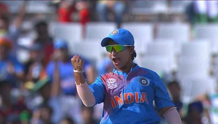 Women's Cricket: अनुजा पाटिल का दोहरा प्रदर्शन, भारत ने श्रीलंका पर बनाई अजेय बढ़त Women's Cricket: अनुजा पाटिल का दोहरा प्रदर्शन, भारत ने श्रीलंका पर बनाई अजेय बढ़त