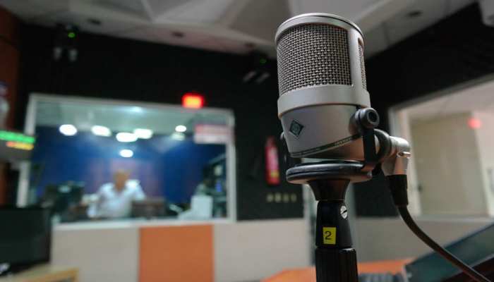 भारत विरोधी प्रोपेगैंडा की काट के लिए बॉर्डर इलाके में शुरु किया गया AIR का FM स्टेशन भारत विरोधी प्रोपेगैंडा की काट के लिए बॉर्डर इलाके में शुरु किया गया AIR का FM स्टेशन