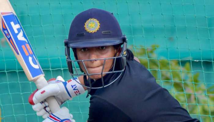 Women's Cricket: हरमनप्रीत-पूनम छाईं आखिरी टी20 मैच में, भारत ने सीरीज 4-0 से जीती Women's Cricket: हरमनप्रीत-पूनम छाईं आखिरी टी20 मैच में, भारत ने सीरीज 4-0 से जीती