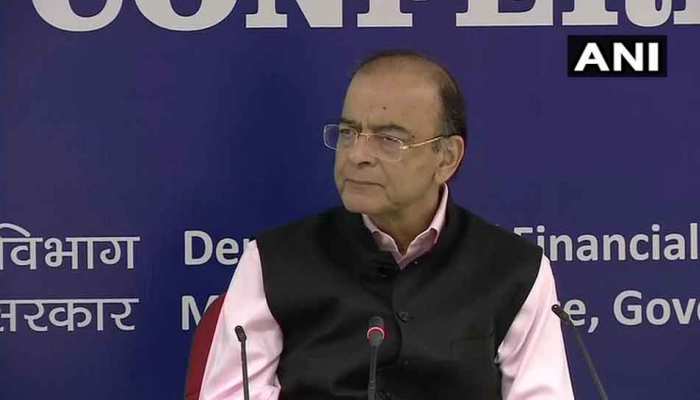 कर्ज नहीं लौटाने वालों के खिलाफ कड़ी कार्रवाई करें बैंक, NPA में हो रही है कमी : अरुण जेटली कर्ज नहीं लौटाने वालों के खिलाफ कड़ी कार्रवाई करें बैंक, NPA में हो रही है कमी : अरुण जेटली