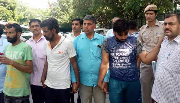 दो बहनों की हत्या मामले में पुलिस ने आरोपी पति को 2 साथियों के साथ किया गिरफ्तार दो बहनों की हत्या मामले में पुलिस ने आरोपी पति को 2 साथियों के साथ किया गिरफ्तार