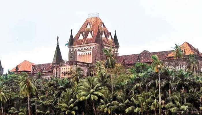 महाराष्ट्र : 3 बच्चे होने के कारण नौकरी से निकाली गई आंगनवाड़ी कार्यकर्ता पहुंची हाईकोर्ट महाराष्ट्र : 3 बच्चे होने के कारण नौकरी से निकाली गई आंगनवाड़ी कार्यकर्ता पहुंची हाईकोर्ट