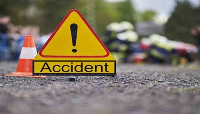 बस्ती: बस में धक्का लगाते वक्त ट्रक की चपेट में आए सात लोगों की मौके पर मौत बस्ती: बस में धक्का लगाते वक्त ट्रक की चपेट में आए सात लोगों की मौके पर मौत