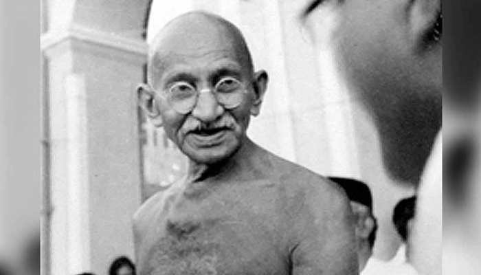 महात्मा गांधी: भारत तभी आजाद होगा जब उसके एक-एक आदमी का डर खत्म हो जाएगा महात्मा गांधी: भारत तभी आजाद होगा जब उसके एक-एक आदमी का डर खत्म हो जाएगा