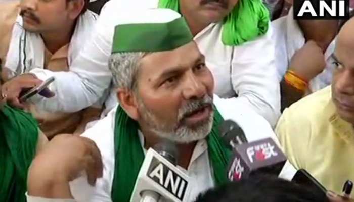 किसान आंदोलन : राजनाथ से बोले टिकैत, 'ठीक है सर हम लोग आगे नहीं बढ़ेंगे, पानी दे दो' किसान आंदोलन : राजनाथ से बोले टिकैत, 'ठीक है सर हम लोग आगे नहीं बढ़ेंगे, पानी दे दो'