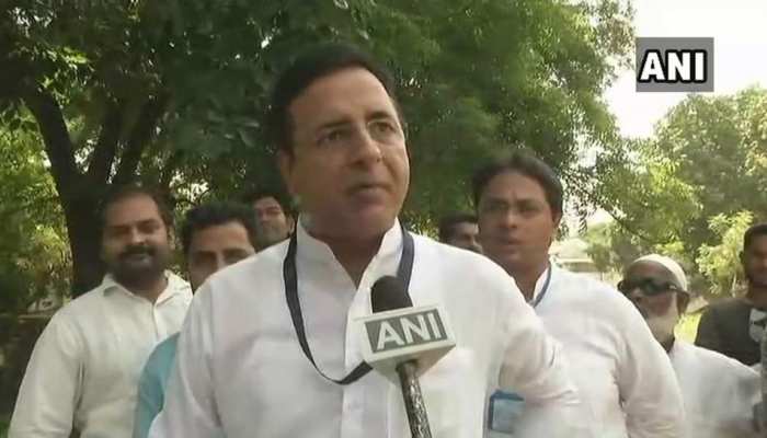 किसानों से ‘दिल्ली सल्तनत के बादशाह’ की तरह व्यवहार कर रहे हैं PM मोदी: कांग्रेस किसानों से ‘दिल्ली सल्तनत के बादशाह’ की तरह व्यवहार कर रहे हैं PM मोदी: कांग्रेस