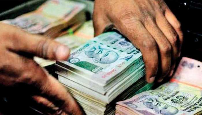 नवंबर-दिसंबर में सरकार को GST संग्रह 1 लाख करोड़ रुपये पार करने की उम्मीद, त्योहारी सीजन से है आस नवंबर-दिसंबर में सरकार को GST संग्रह 1 लाख करोड़ रुपये पार करने की उम्मीद, त्योहारी सीजन से है आस