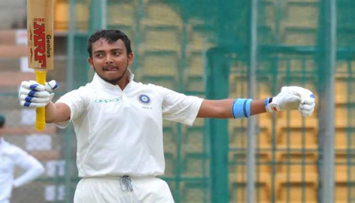 INDvsWI: राजकोट टेस्ट के लिए हुआ टीम का ऐलान, पृथ्वी शॉ को मिला मौका INDvsWI: राजकोट टेस्ट के लिए हुआ टीम का ऐलान, पृथ्वी शॉ को मिला मौका