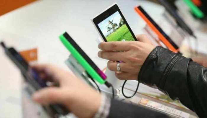 10,000 रुपये के बजट में ये हैं 5 बेस्ट स्मार्टफोन्स, फीचर्स भी हैं शानदार 10,000 रुपये के बजट में ये हैं 5 बेस्ट स्मार्टफोन्स, फीचर्स भी हैं शानदार