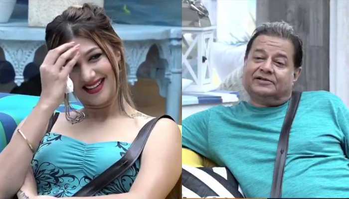 Video: जसलीन को फिर छेड़ते नजर आए अनूप जलोटा, 'बाल कटा लेती तो भी अच्छी लगती' Video: जसलीन को फिर छेड़ते नजर आए अनूप जलोटा, 'बाल कटा लेती तो भी अच्छी लगती'