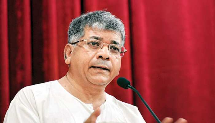 प्रकाश आंबेडकर ने कहा, 'शरद पवार ने राफेल पर राहुल गांधी के रुख का विरोध किया' प्रकाश आंबेडकर ने कहा, 'शरद पवार ने राफेल पर राहुल गांधी के रुख का विरोध किया'