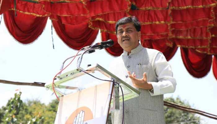 विपक्षी महागठबंधन की अंतिम रूपरेखा एक महीने के भीतर सामने आएगी : चव्हाण विपक्षी महागठबंधन की अंतिम रूपरेखा एक महीने के भीतर सामने आएगी : चव्हाण