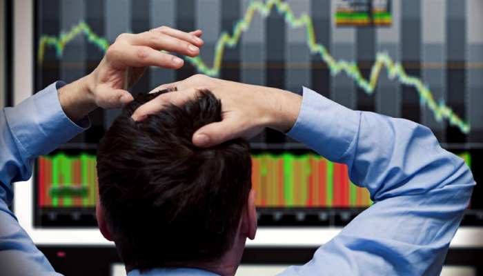 पेट्रोल-डीजल के दाम में कटौती से शेयर बाजार में भूचाल, सेंसेक्स 500 अंक से ज्यादा टूटा पेट्रोल-डीजल के दाम में कटौती से शेयर बाजार में भूचाल, सेंसेक्स 500 अंक से ज्यादा टूटा