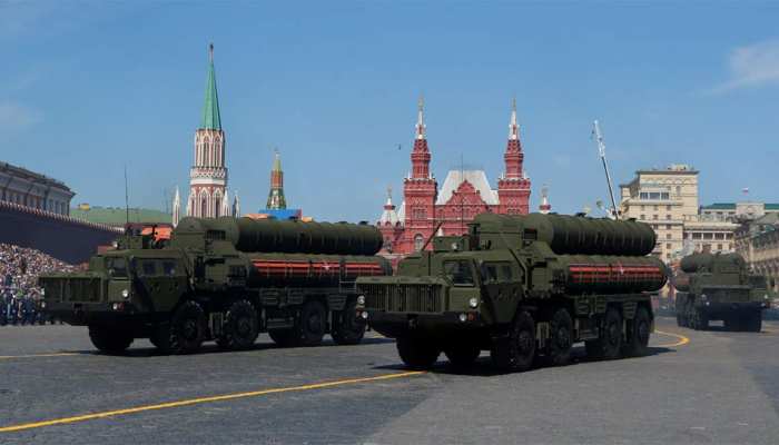 एक साथ 72 मिसाइल छोड़ सकता है और एक बार में 36 निशाने भेद सकता है S-400 एक साथ 72 मिसाइल छोड़ सकता है और एक बार में 36 निशाने भेद सकता है S-400