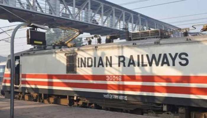 RRB Group D exam 2018 : रेलवे ने जारी की ये महत्वपूर्ण जानकारी, जानें किस शहर में है आपकी परीक्षा RRB Group D exam 2018 : रेलवे ने जारी की ये महत्वपूर्ण जानकारी, जानें किस शहर में है आपकी परीक्षा