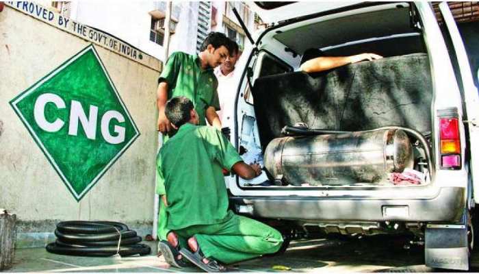 पेट्रोल सस्ता और CNG हुई महंगी, जानिए आपके लिए कौन सी गाड़ी है बेहतर? पेट्रोल सस्ता और CNG हुई महंगी, जानिए आपके लिए कौन सी गाड़ी है बेहतर?