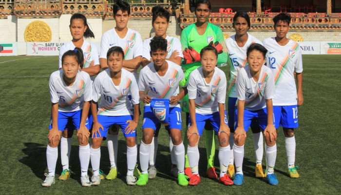 महिला फुटबॉल : सैफ कप में तीसरे पायदान पर रहा भारत महिला फुटबॉल : सैफ कप में तीसरे पायदान पर रहा भारत
