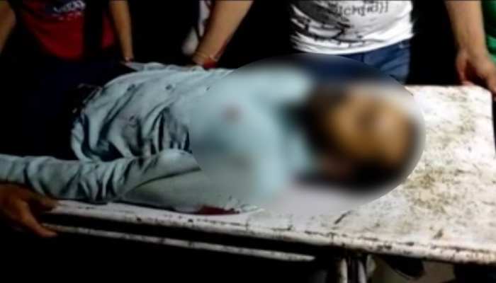 बिहार : BJP नेता के बेटे की हत्या, विरोध में ABVP का छपरा बंद बिहार : BJP नेता के बेटे की हत्या, विरोध में ABVP का छपरा बंद
