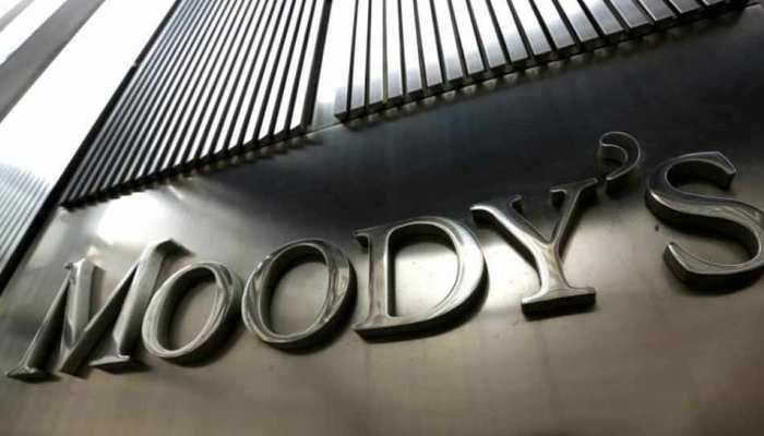 Moody's का दावा, पेट्रोल-डीजल के उत्पाद शुल्क में कटौती से GDP पड़ेगा खराब असर Moody's का दावा, पेट्रोल-डीजल के उत्पाद शुल्क में कटौती से GDP पड़ेगा खराब असर