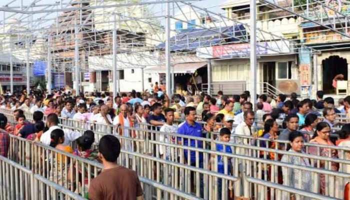 हथियार लेकर, जूते पहनकर पुरी के जगन्नाथ मंदिर में प्रवेश नहीं करे कोई पुलिसकर्मी : सुप्रीम कोर्ट हथियार लेकर, जूते पहनकर पुरी के जगन्नाथ मंदिर में प्रवेश नहीं करे कोई पुलिसकर्मी : सुप्रीम कोर्ट