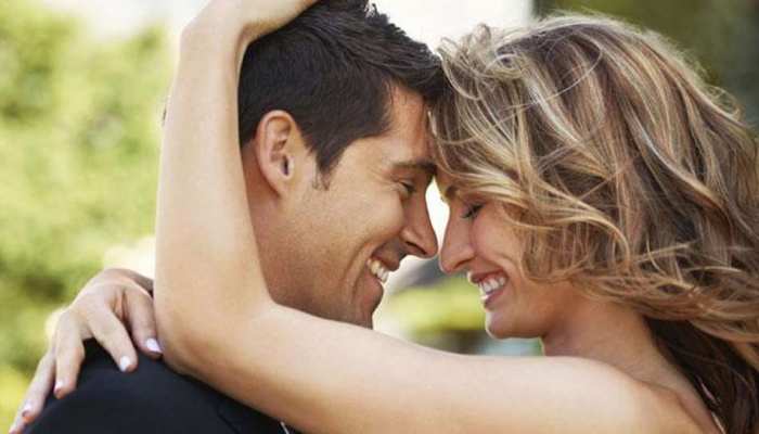 Relationship: रिसर्च का दावा, खूबसूरत पत्नियों के पति रहते हैं ज्यादा खुश Relationship: रिसर्च का दावा, खूबसूरत पत्नियों के पति रहते हैं ज्यादा खुश