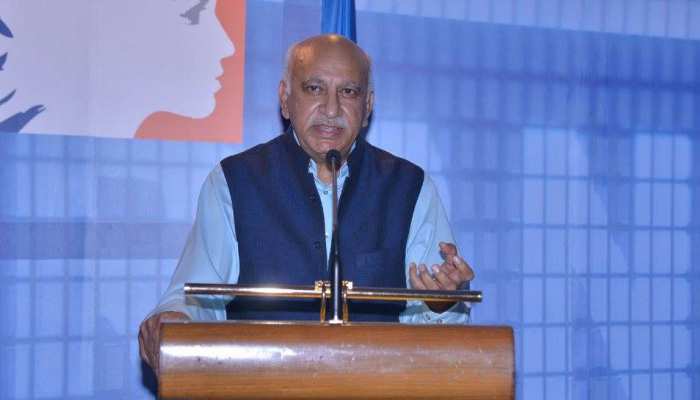 मंत्री एमजे अकबर आज लौटेंगे देश, उनकी राय के बाद BJP के स्पष्ट रुख अपनाने की संभावना मंत्री एमजे अकबर आज लौटेंगे देश, उनकी राय के बाद BJP के स्पष्ट रुख अपनाने की संभावना
