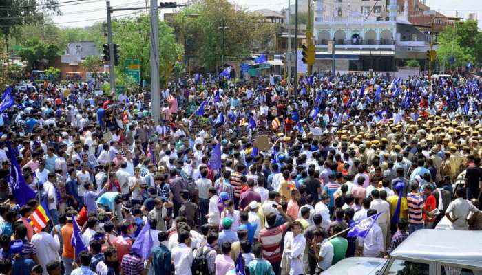 MP: BSP नहीं, इन 2 नए प्लेयर्स की एंट्री ने बीजेपी और कांग्रेस की उड़ाई नींद MP: BSP नहीं, इन 2 नए प्लेयर्स की एंट्री ने बीजेपी और कांग्रेस की उड़ाई नींद