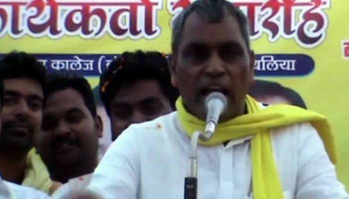 योगी सरकार के मंत्री की खुली धमकी, '2019 में BJP का खाता नहीं खुलने दूंगा' योगी सरकार के मंत्री की खुली धमकी, '2019 में BJP का खाता नहीं खुलने दूंगा'